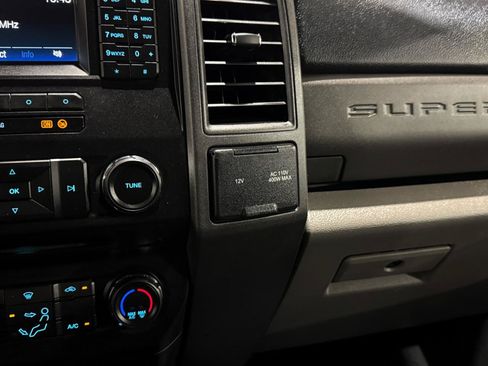 Used 2018 Ford F250 XL w/ Power Equipment Group AWD/4WD image 29