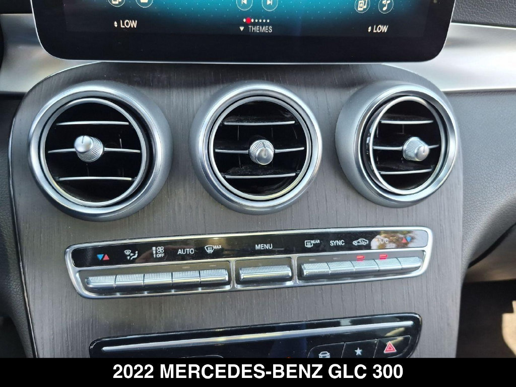 Used 2022 Mercedes-Benz GLC 300 4MATIC image 23