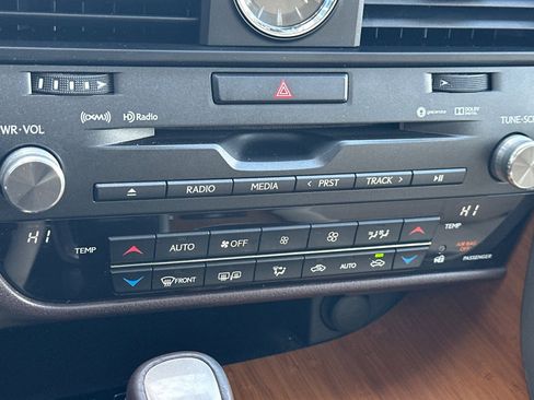 Used 2016 Lexus RX 350 FWD w/ Premium Package image 27