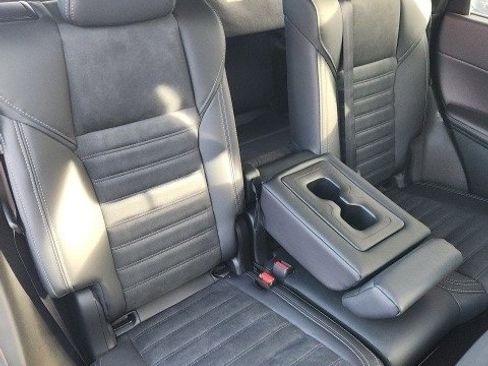 New 2024 Mitsubishi Outlander SE image 13