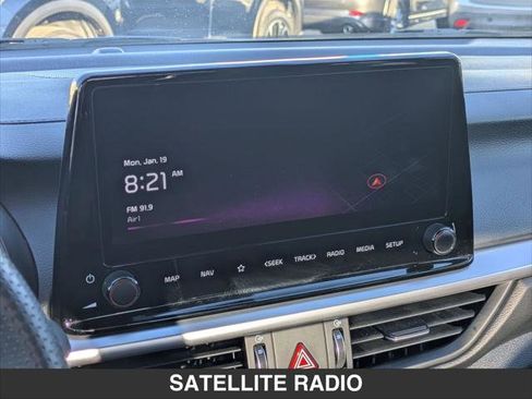 Used 2023 Kia Forte GT-Line image 14