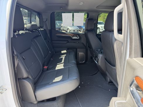 Used 2023 GMC Sierra 1500 Denali w/ Denali Reserve Package AWD/4WD image 9