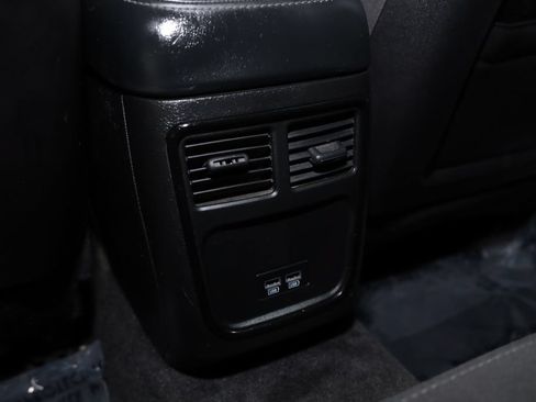 Used 2018 Dodge Charger SXT w/ Blacktop Package RWD image 22