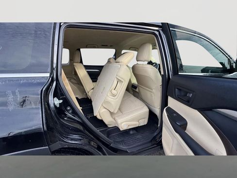 Used 2015 Toyota Highlander Plus image 12