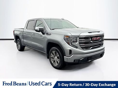 Used 2025 GMC Sierra 1500 SLT AWD/4WD image 1