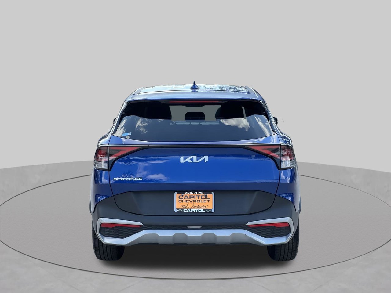 Used 2024 Kia Sportage EX FWD image 4