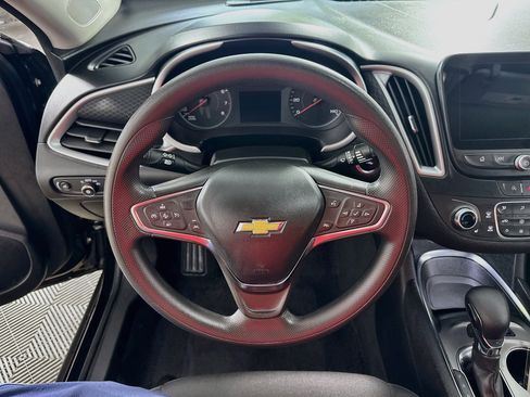 Used 2025 Chevrolet Malibu LT FWD image 15