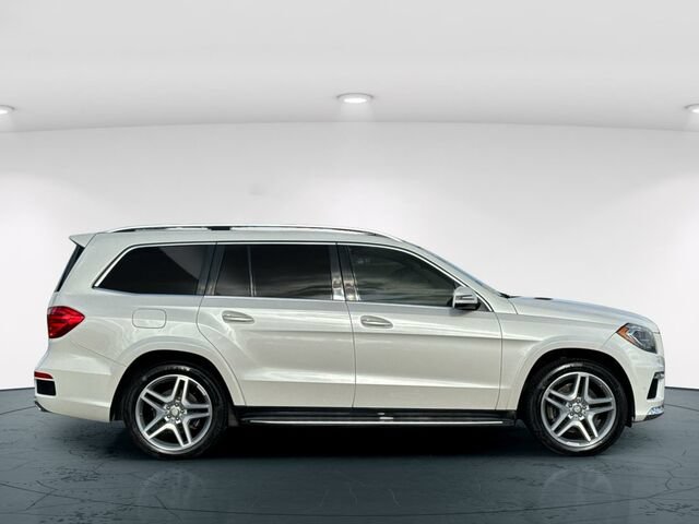 Used 2015 Mercedes-Benz GL 550 4MATIC image 7