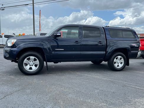 Used 2013 Toyota Tacoma 4x4 Double Cab w/ TRD Sport Pkg image 4