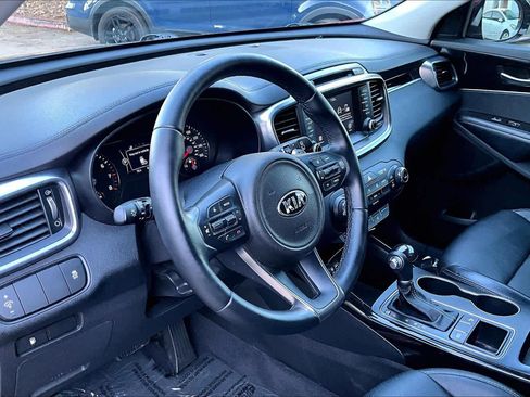 Used 2017 Kia Sorento EX FWD image 17