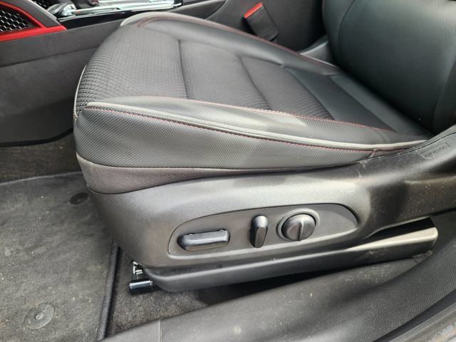 Used 2022 Chevrolet TrailBlazer RS w/ Technology Package FWD image 26