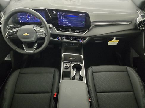 New 2026 Chevrolet Equinox LT w/ Convenience Package II FWD image 29