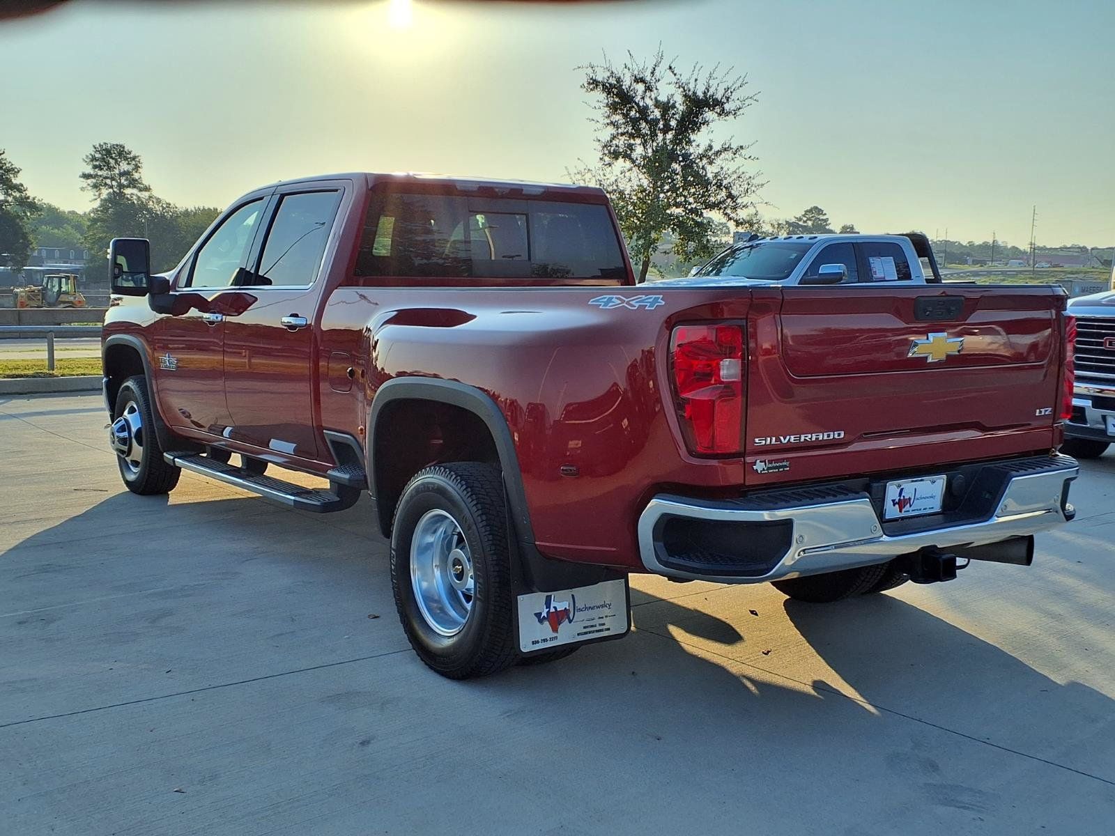 Used 2022 Chevrolet Silverado 3500 LTZ w/ LTZ Texas Edition AWD/4WD image 2