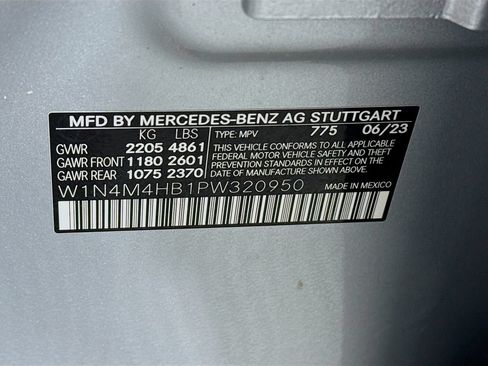 Used 2023 Mercedes-Benz GLB 250 4MATIC image 27