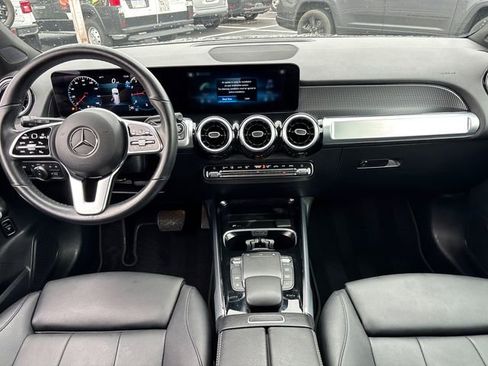 Used 2023 Mercedes-Benz GLB 250 4MATIC image 9