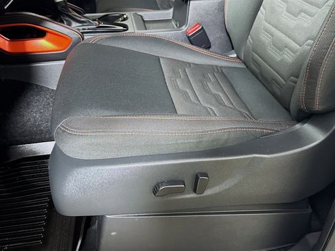 Used 2024 Nissan Frontier PRO-4X w/ Technology Package image 19