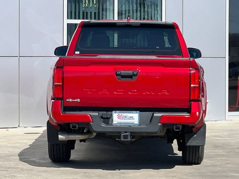 Used 2025 Toyota Tacoma SR5 image 5