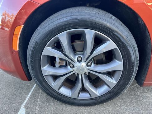 Used 2018 Chrysler Pacifica Limited w/ Tire & Wheel Group image 49