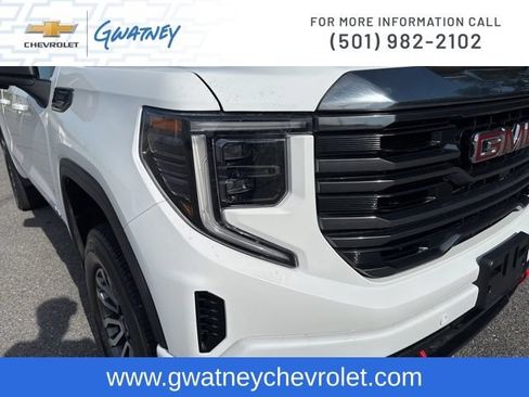 Used 2023 GMC Sierra 1500 AT4 w/ AT4 Premium Package AWD/4WD image 13