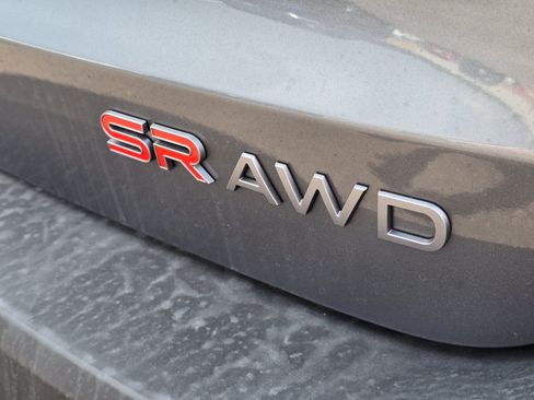 Used 2025 Nissan Kicks SR AWD/4WD image 6