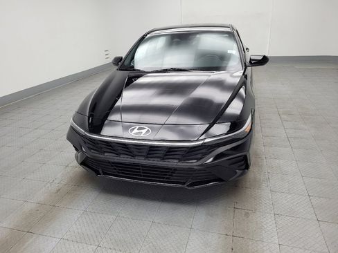 Used 2025 Hyundai Elantra Sport FWD image 15