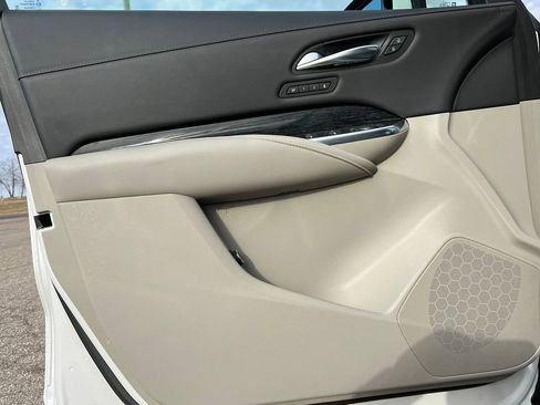 Used 2022 Cadillac XT4 Premium Luxury w/ Enhanced Visibility Package image 15