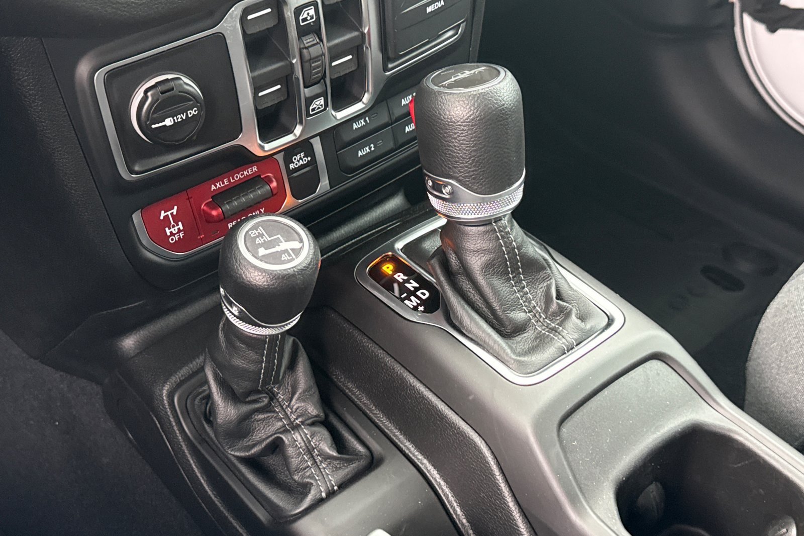 New 2026 Jeep Gladiator Sport AWD/4WD image 19