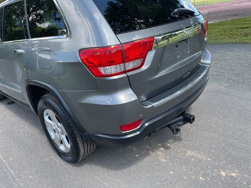 Used 2012 Jeep Grand Cherokee Limited AWD/4WD image 16
