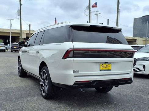 New 2026 Lincoln Navigator L Black Label AWD/4WD image 6