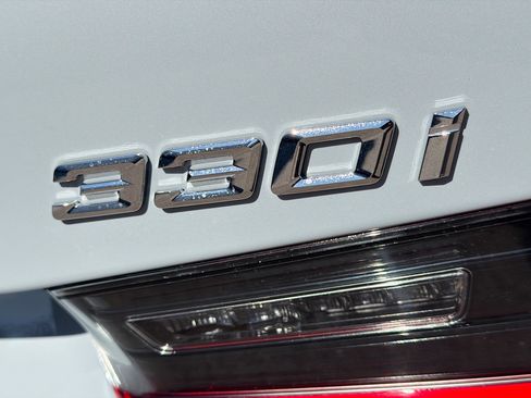 New 2026 BMW 330i Sedan w/ M Sport Package image 11