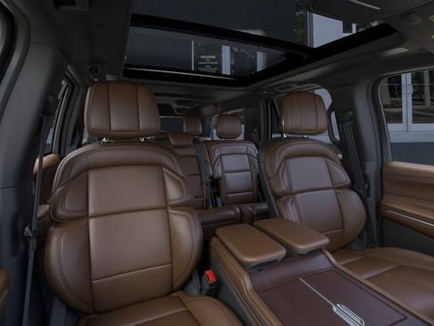 New 2026 Lincoln Navigator L Reserve AWD/4WD image 10