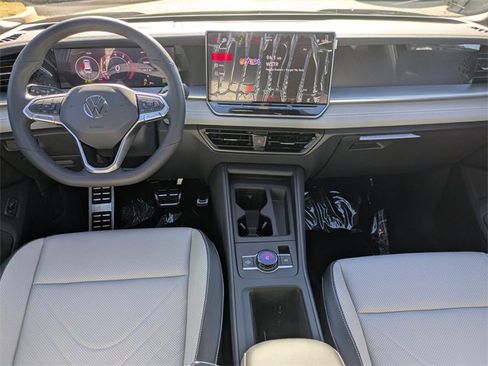 New 2026 Volkswagen Tiguan SE R-Line image 16