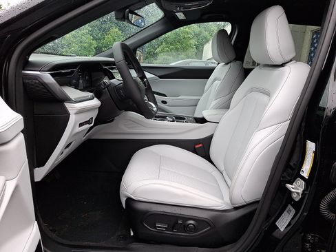 New 2026 Jeep Cherokee Limited AWD/4WD image 9