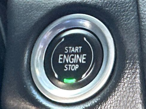 Certified 2022 GMC Yukon SLE image 37