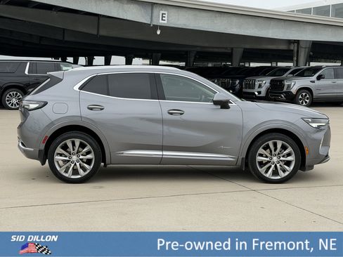 Certified 2021 Buick Envision Avenir w/ Technology Package II AWD/4WD image 3