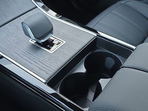 New 2026 Land Rover Range Rover Evoque Dynamic SE image 25