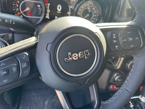 Used 2026 Jeep Wrangler Unlimited Rubicon AWD/4WD image 34