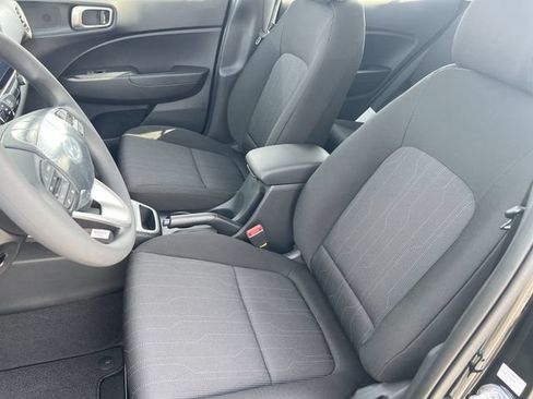 New 2026 Hyundai Venue SE FWD image 23