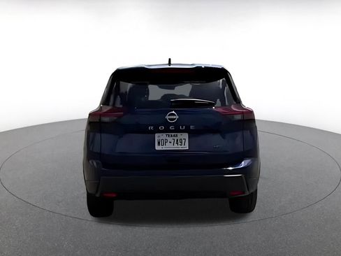 Used 2025 Nissan Rogue SV AWD/4WD image 14