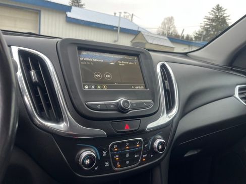 Used 2019 Chevrolet Equinox LT w/ Driver Convenience Package image 23