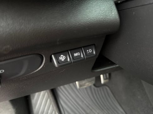 Certified 2022 Buick Envision Essence w/ Technology Package II AWD/4WD image 37