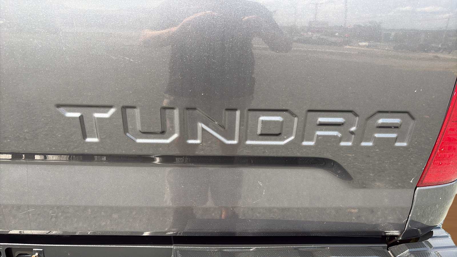 Used 2018 Toyota Tundra SR5 w/ SR5 Upgrade Package AWD/4WD image 30