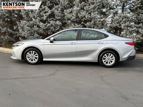 Used 2026 Toyota Camry LE image 2