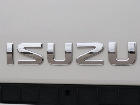 Used 2020 Isuzu NPR image 52