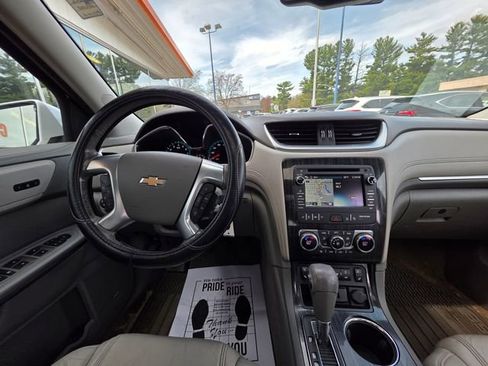 Used 2016 Chevrolet Traverse LTZ AWD/4WD image 18