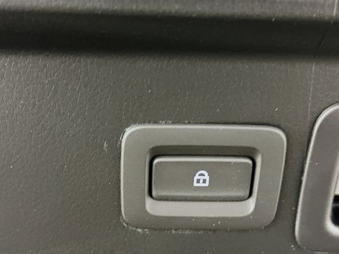 Used 2025 MAZDA CX-30 AWD 2.5 S w/ Preferred Package image 32