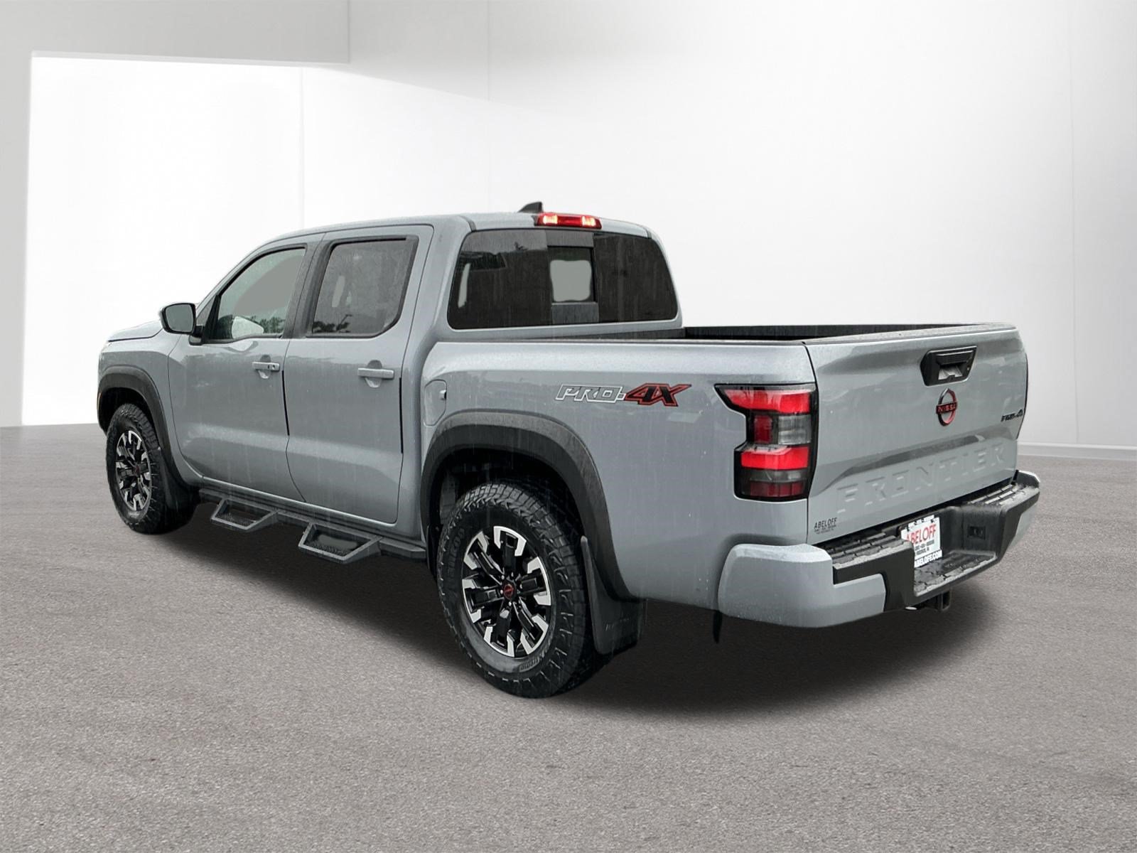 Used 2023 Nissan Frontier PRO-4X w/ Tow Package AWD/4WD image 11