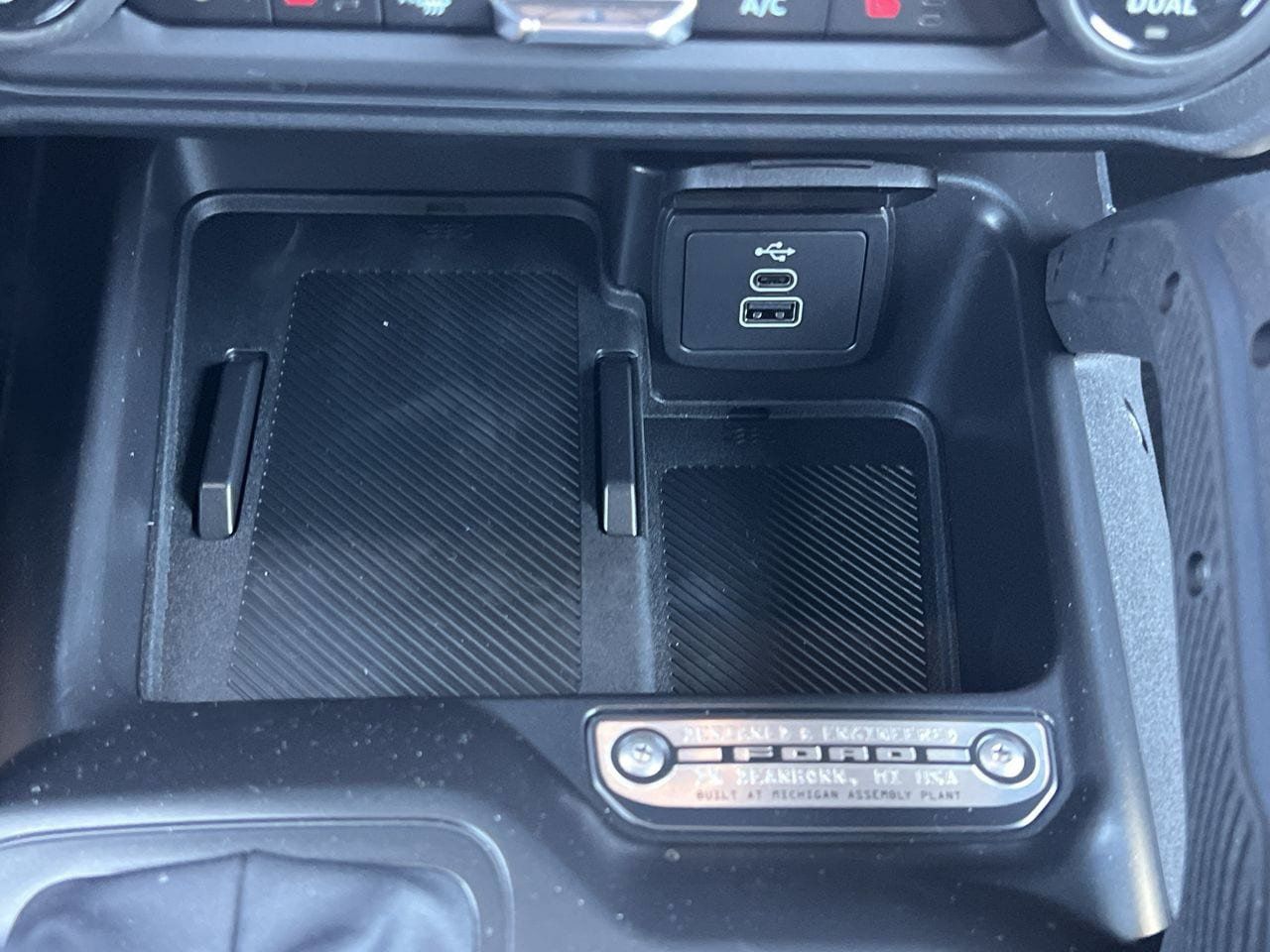 New 2026 Ford Bronco Outer Banks AWD/4WD image 7