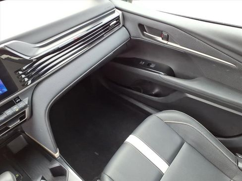 Certified 2025 Toyota Camry SE image 25