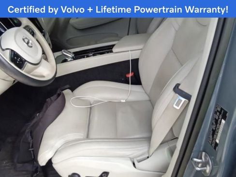 Used 2023 Volvo XC60 B5 Ultimate w/ Protection Package Premier image 3